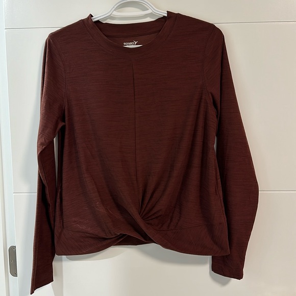 Old Navy workout top - Picture 1 of 3